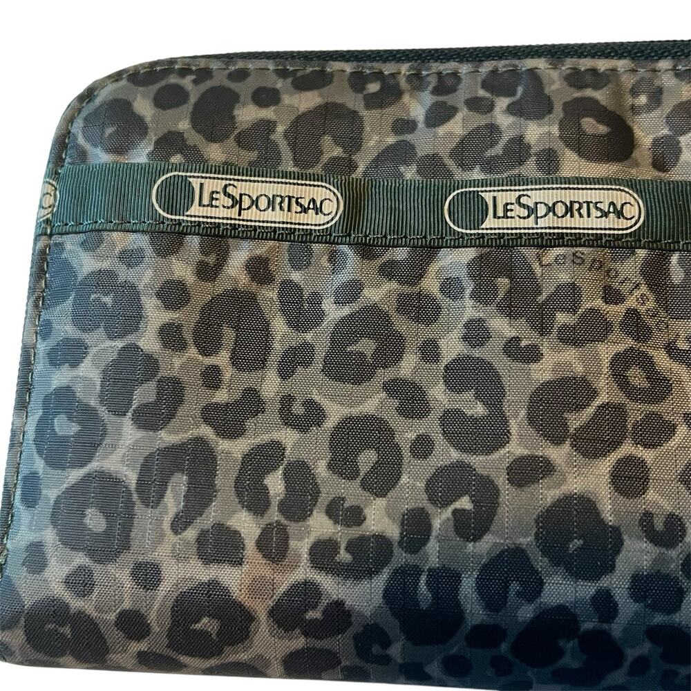 LeSportsac Leopard Print Zip Around Wallet Organizer Clutch Nylon Brown Black - Picture 2 of 7